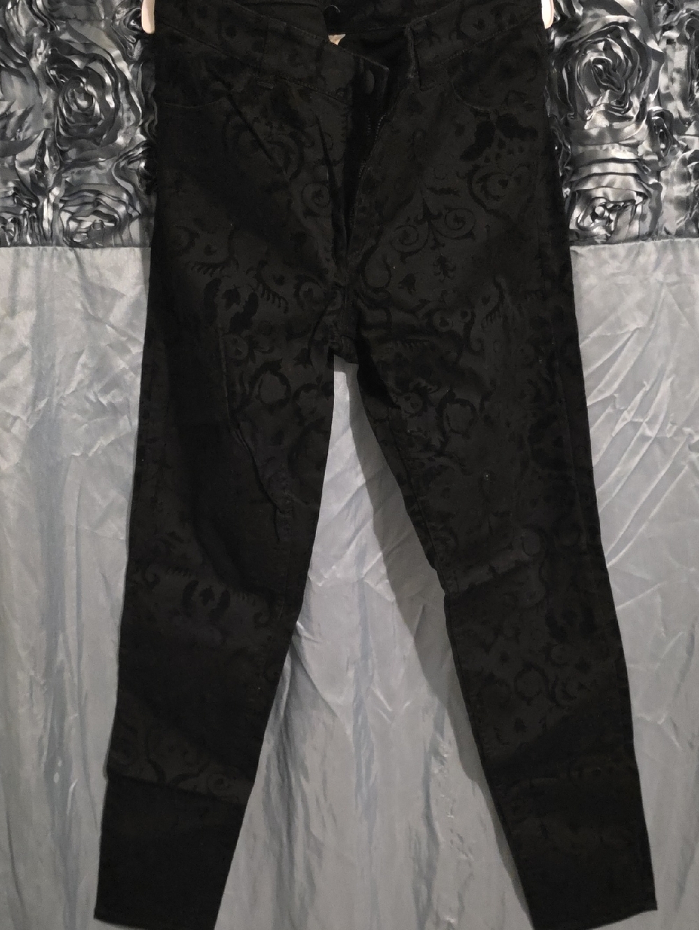 Divided Black Jacquard Skinny Pants